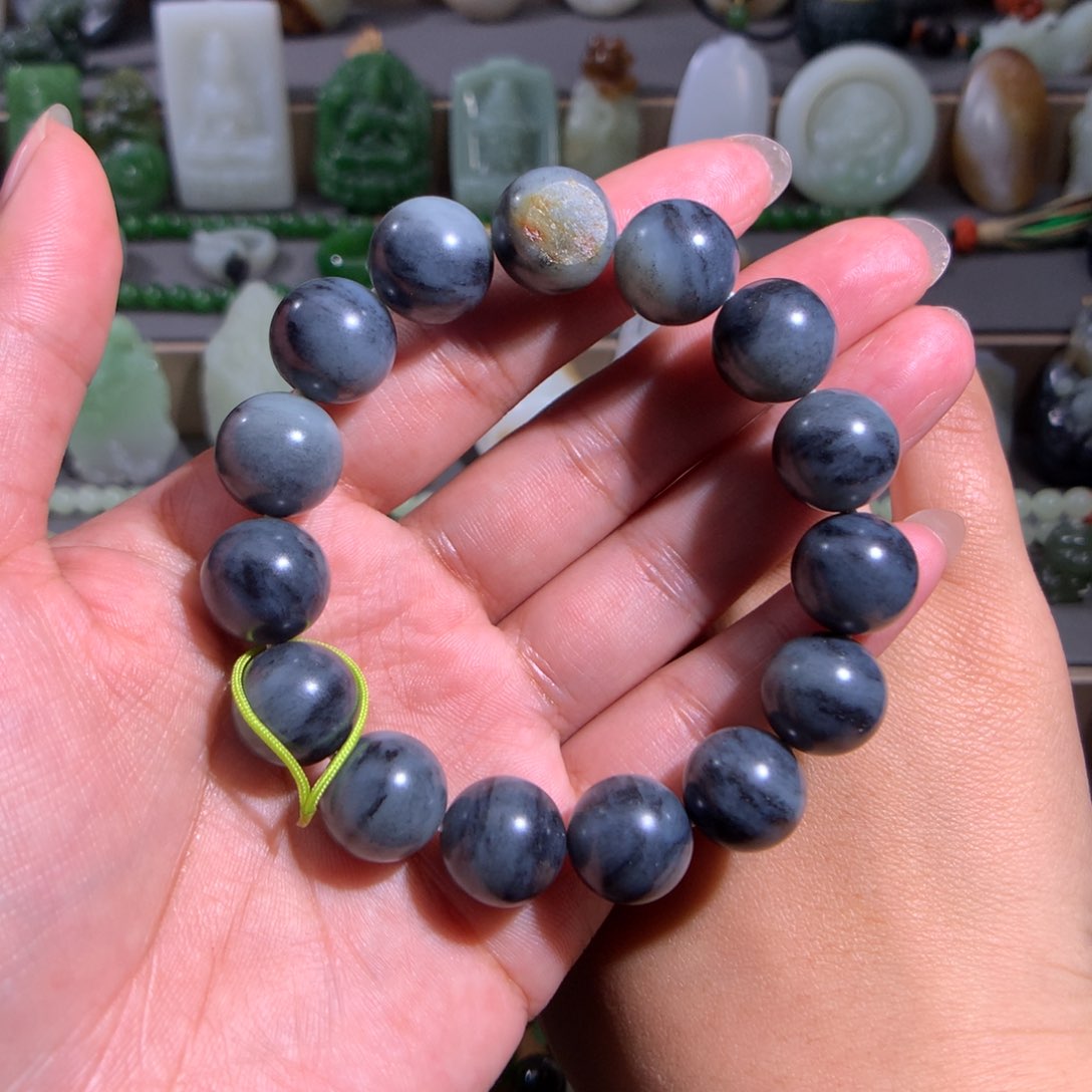 和田玉手链未镶嵌玫***?