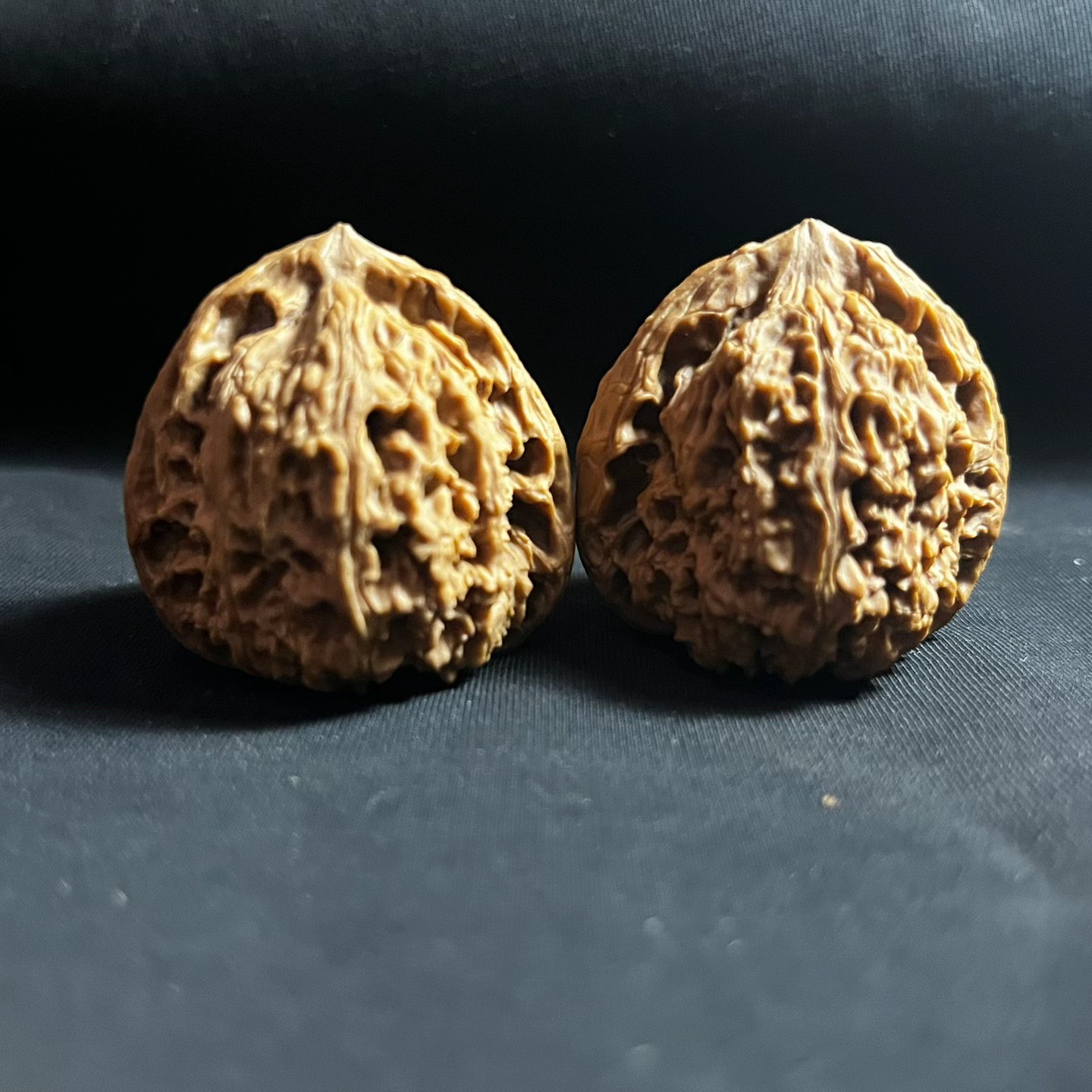 文玩核桃南疆石狮子头手把件