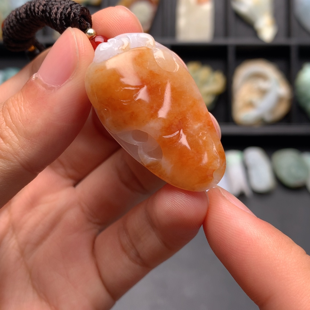 翡翠颈饰未镶嵌翡翠