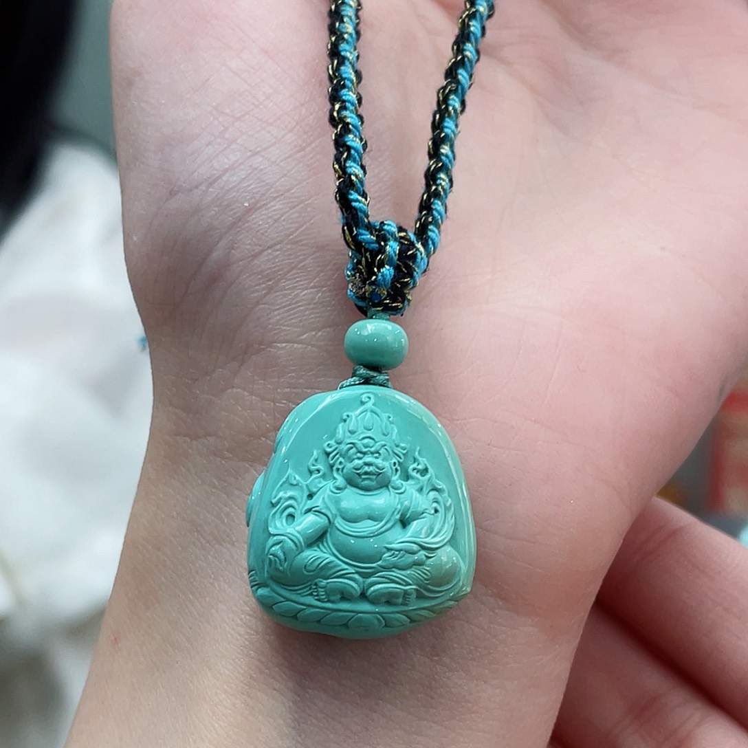 绿松石颈饰未镶嵌