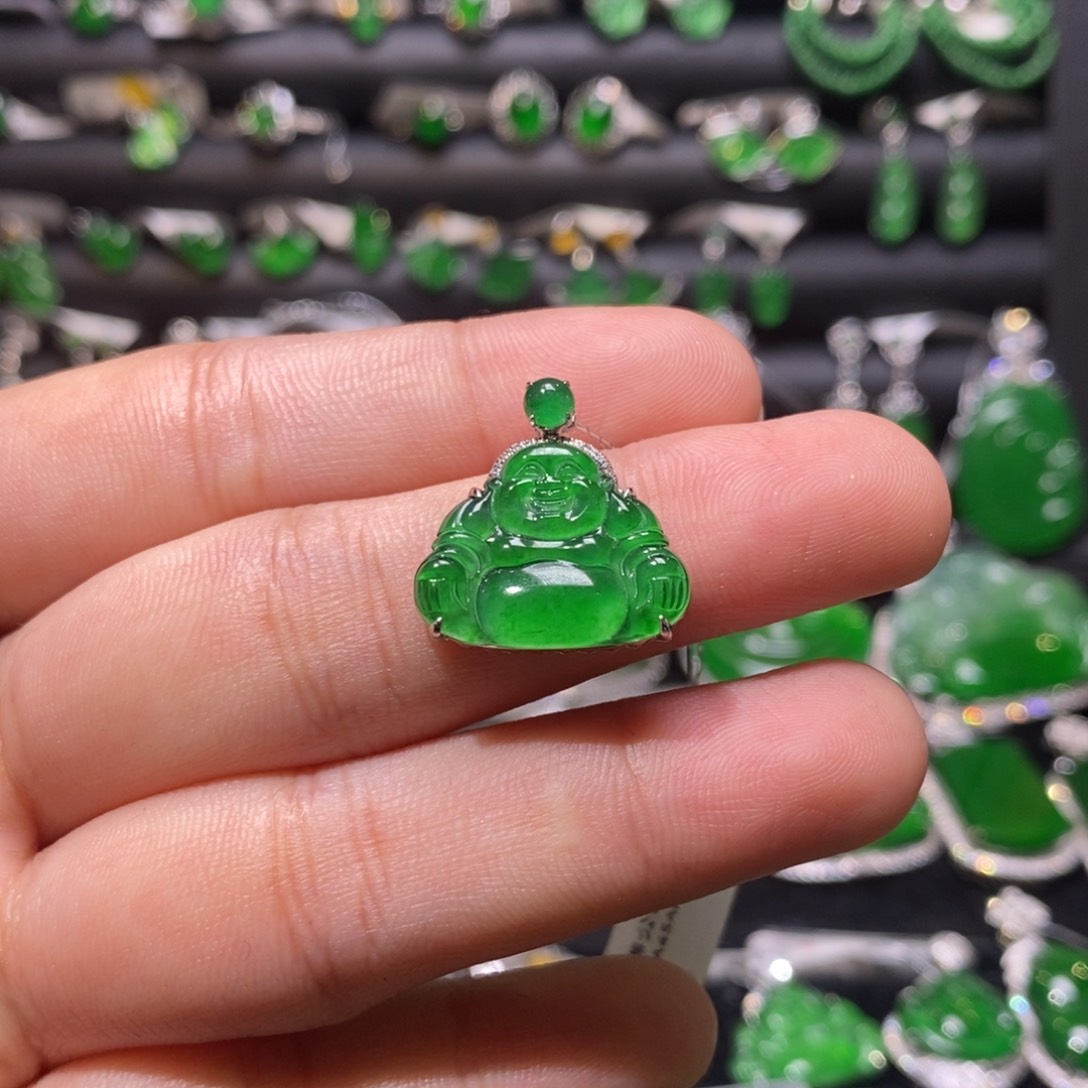 翡翠颈饰18K金镶嵌天然翡翠