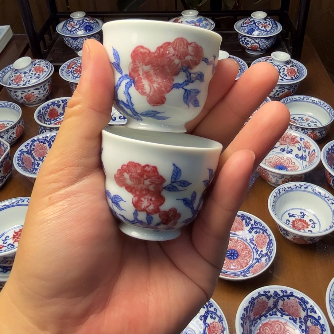 青花釉里红对杯活动款