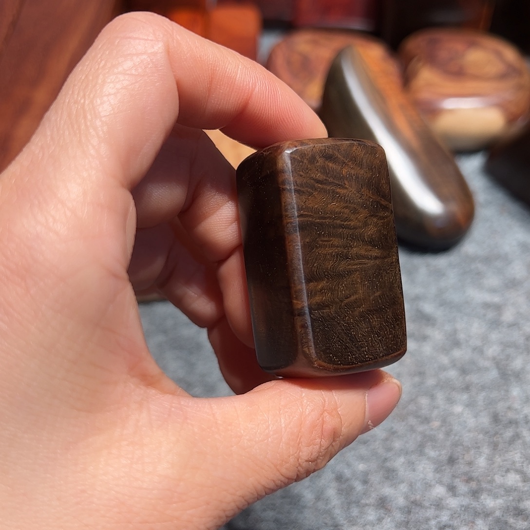 澪***点交趾黄檀（大红酸枝）