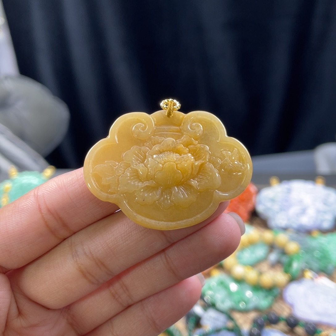 翡翠颈饰未镶嵌代编织