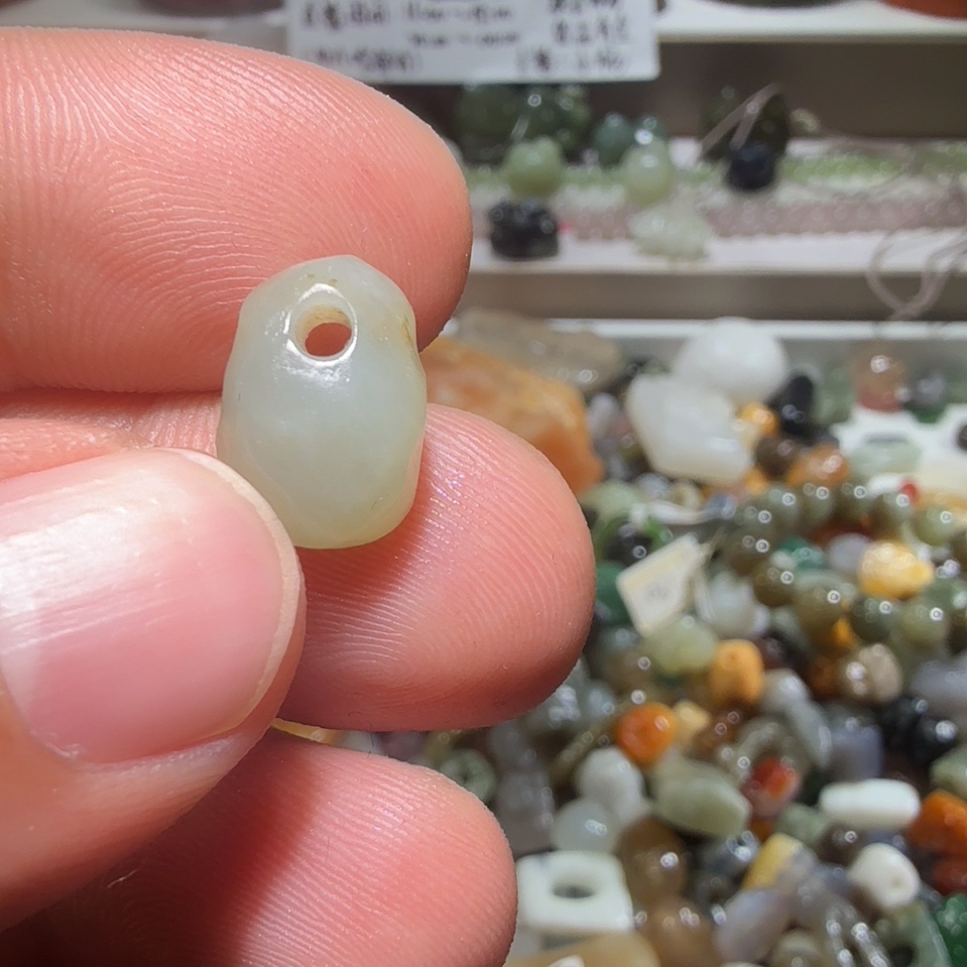 和田玉未镶嵌珠宝奇石