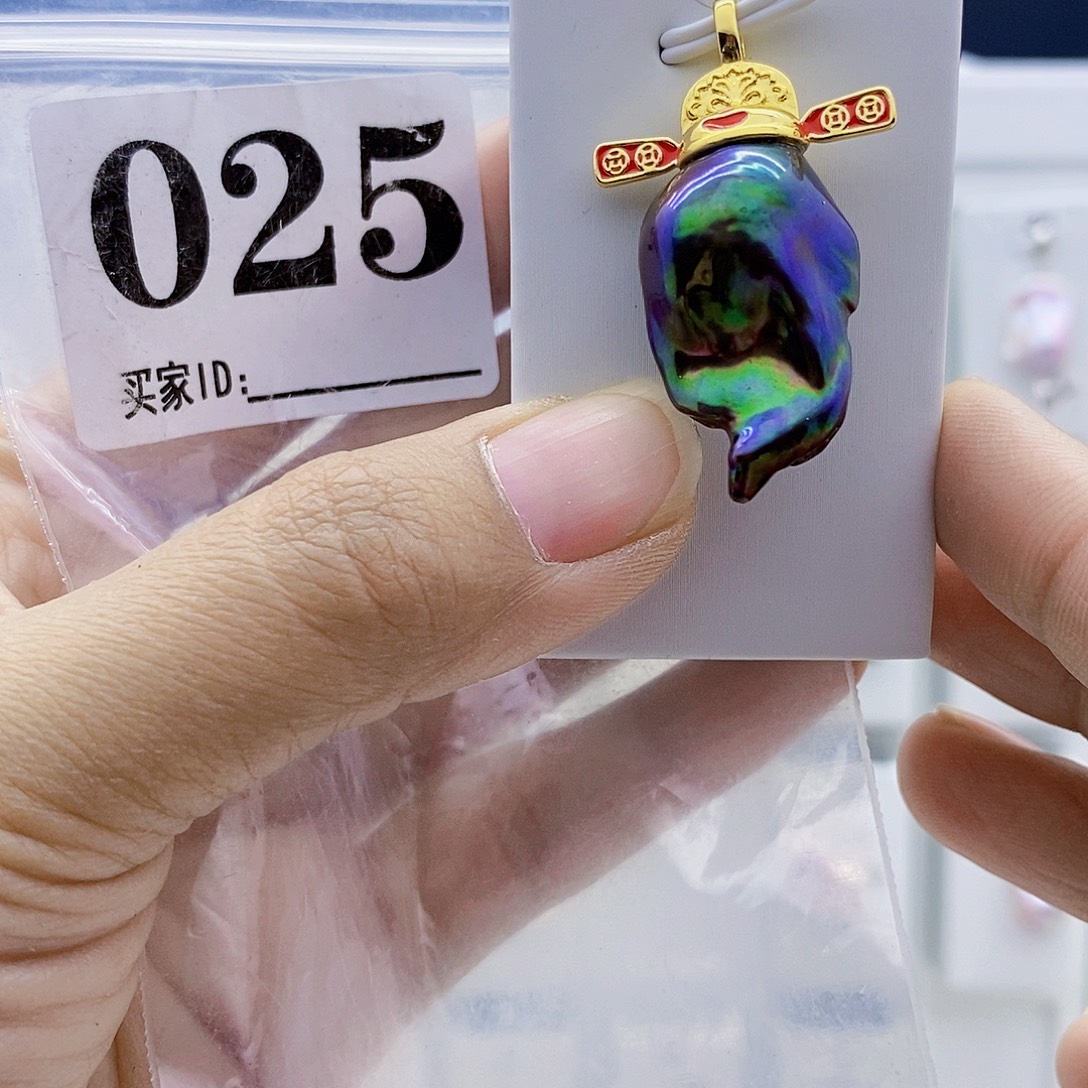 钛钢淡水珍珠颈饰