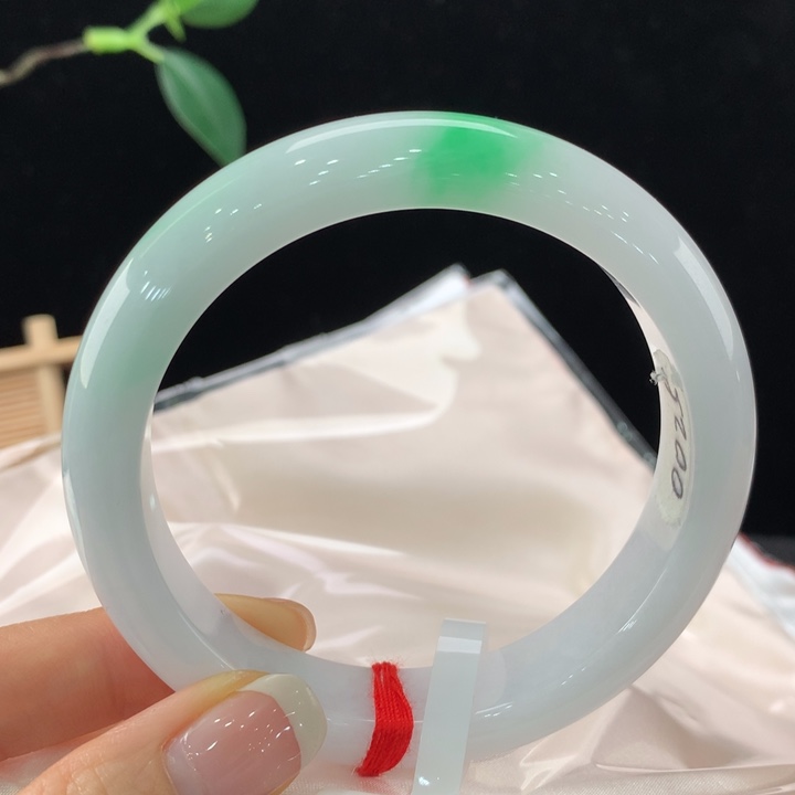 翡翠手镯未镶嵌111-0025