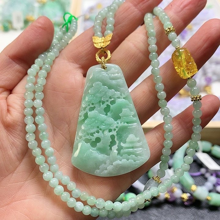 翡翠颈饰未镶嵌吊坠