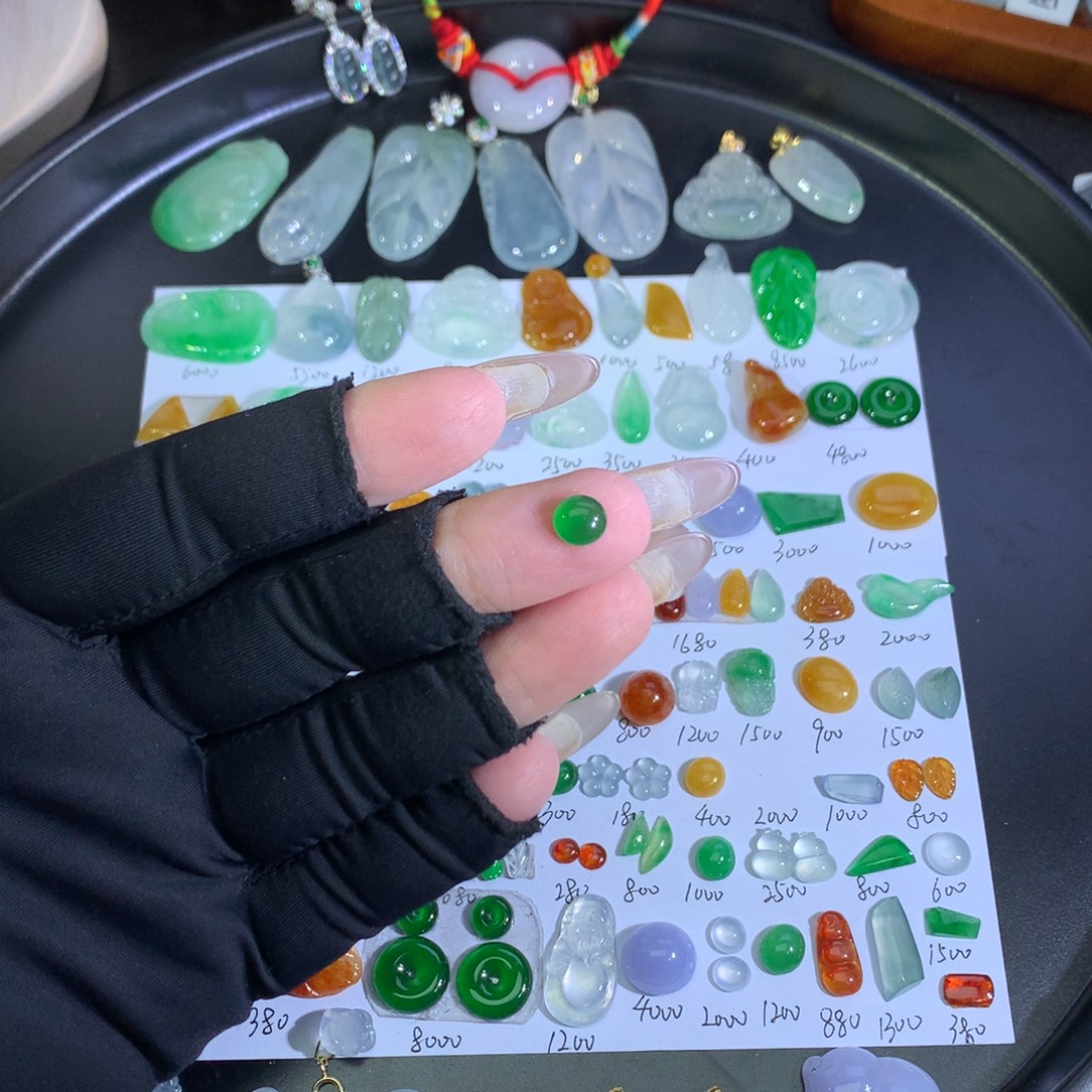 翡翠未镶嵌吊坠(不含链)绿蛋