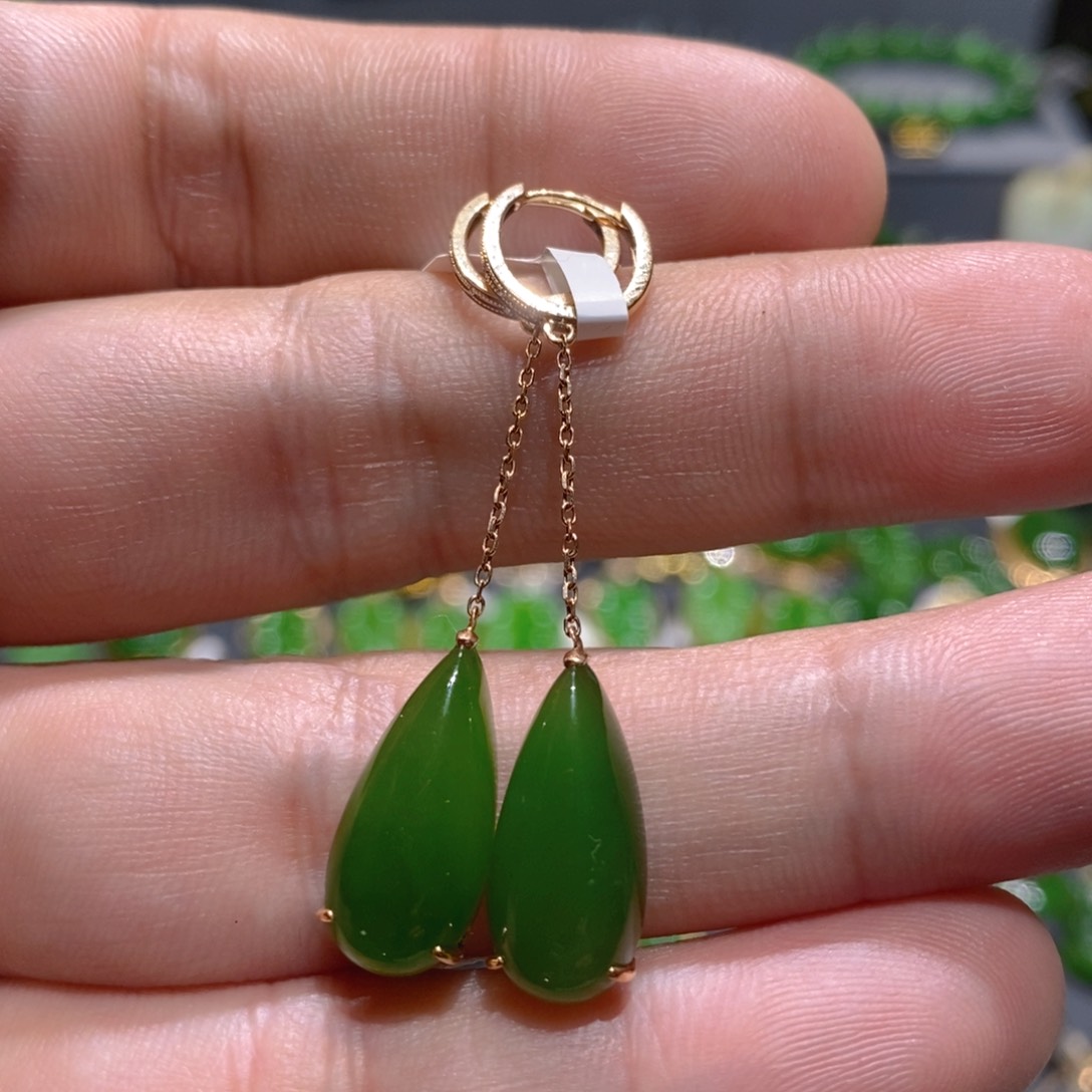 18K金镶嵌和田玉（碧玉）耳饰凸*镜