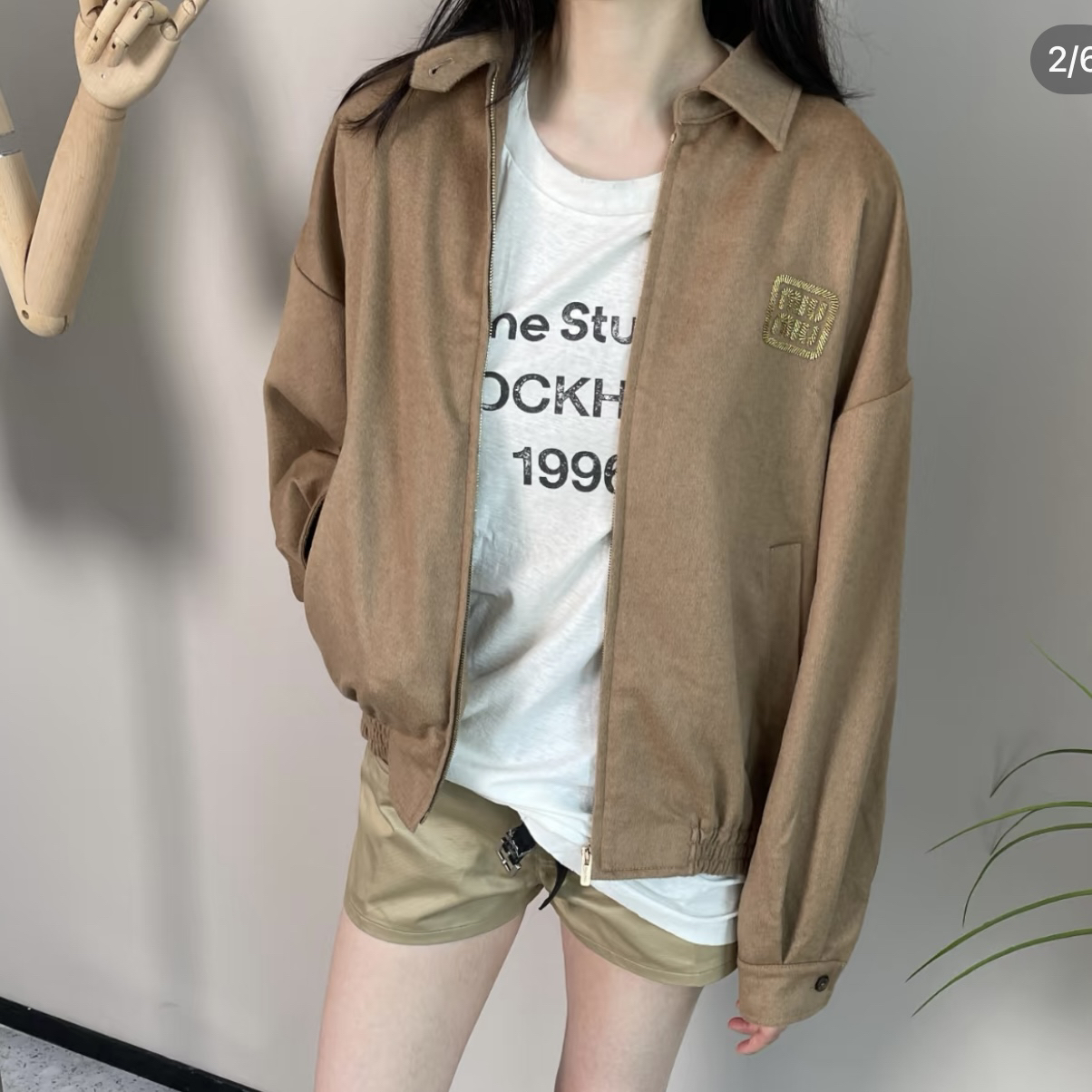 未使用 MIU MIU/缪缪 zz 驼色刺绣logo翻领夹克 36码/全新/611601