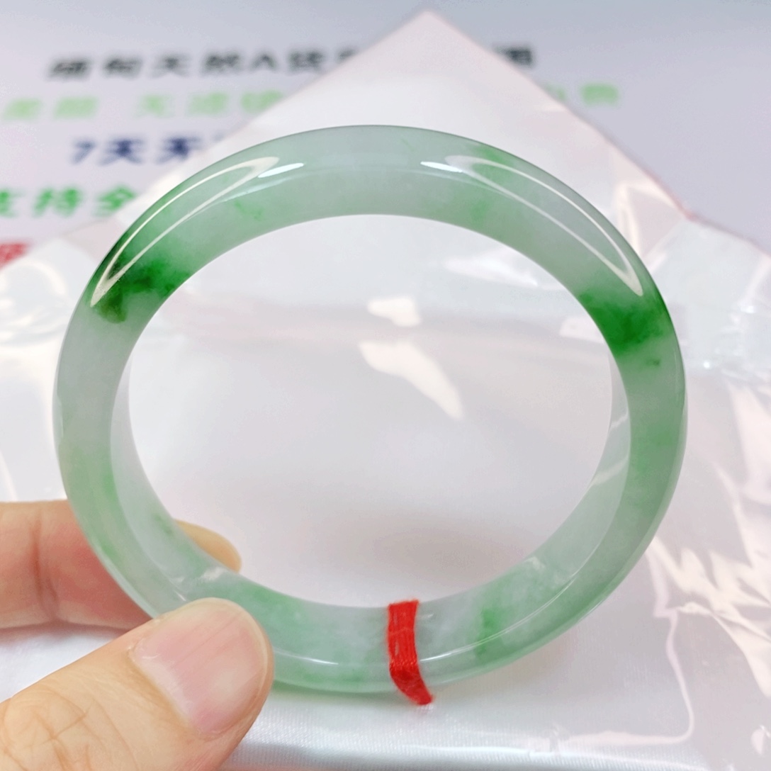 翡翠手镯未镶嵌55.3圈口正圈