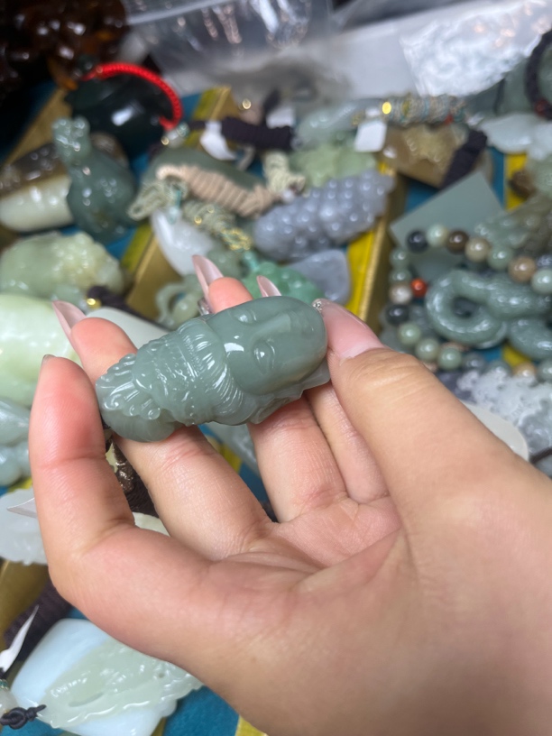 和田玉观音吊坠挂件