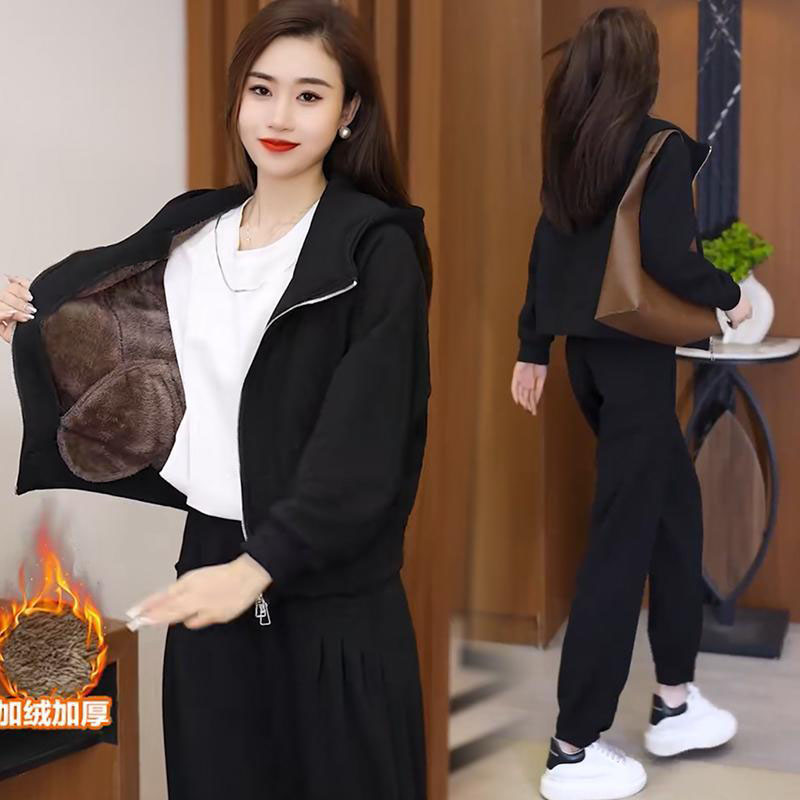 休闲加绒加厚短外套妈妈秋季新款洋气连帽时尚开衫卫衣宽松小个子