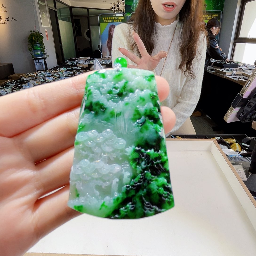 颈饰未镶嵌翡翠翡翠
