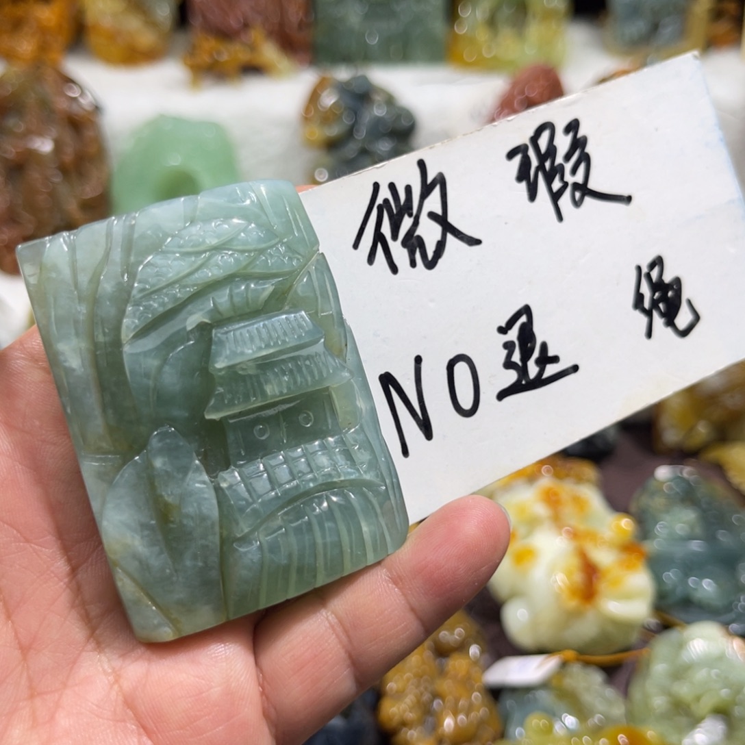 未镶嵌蛇纹石玉颈饰