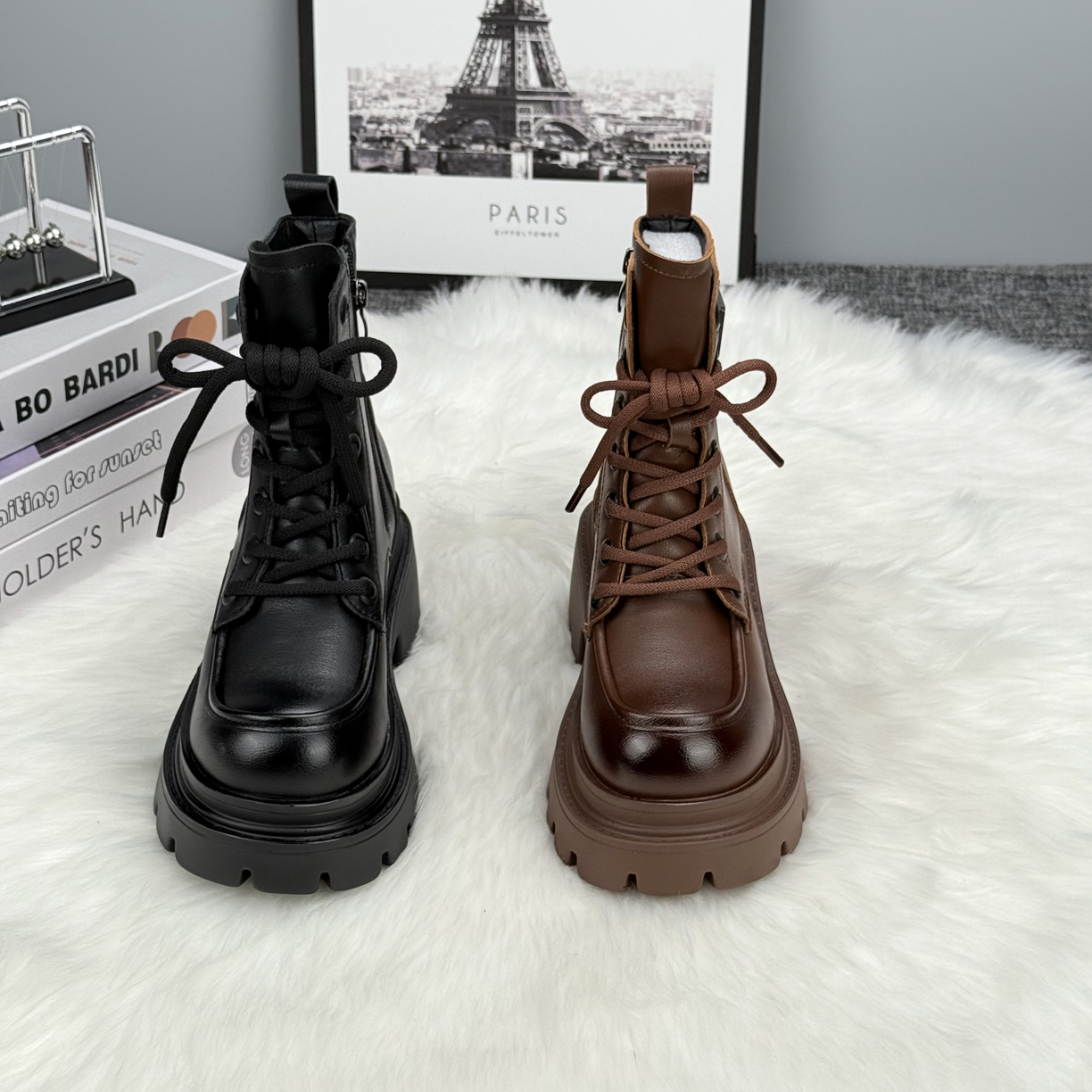 2025百搭短靴英伦风英伦女靴秋冬秋季增高马丁靴系带金属厚款透气