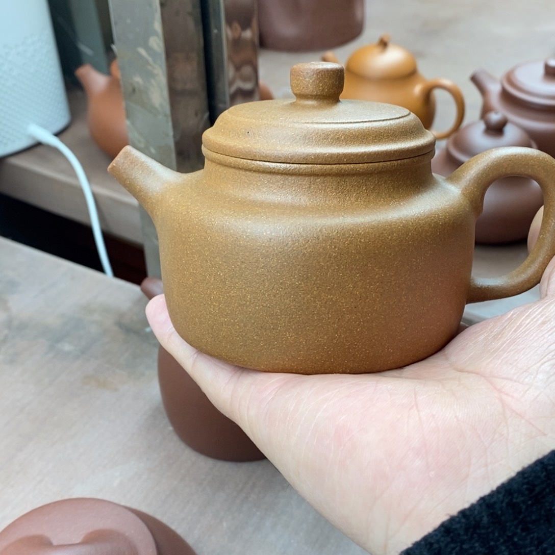 紫砂茶壶一**过紫砂壶德中微瑕