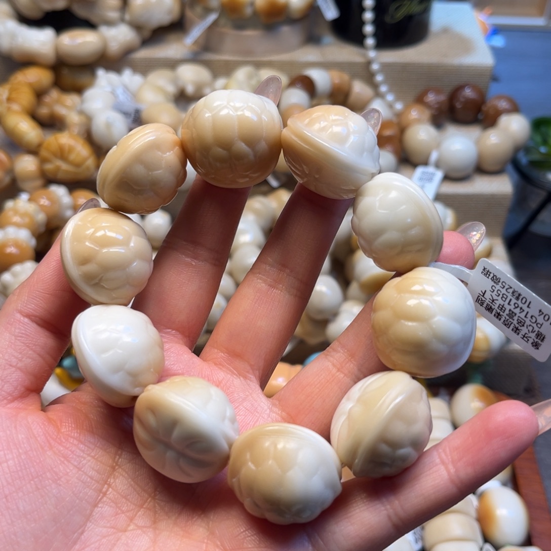 菩提根/象牙果吊坠12.12微瑕富甲天下十颗9号链接