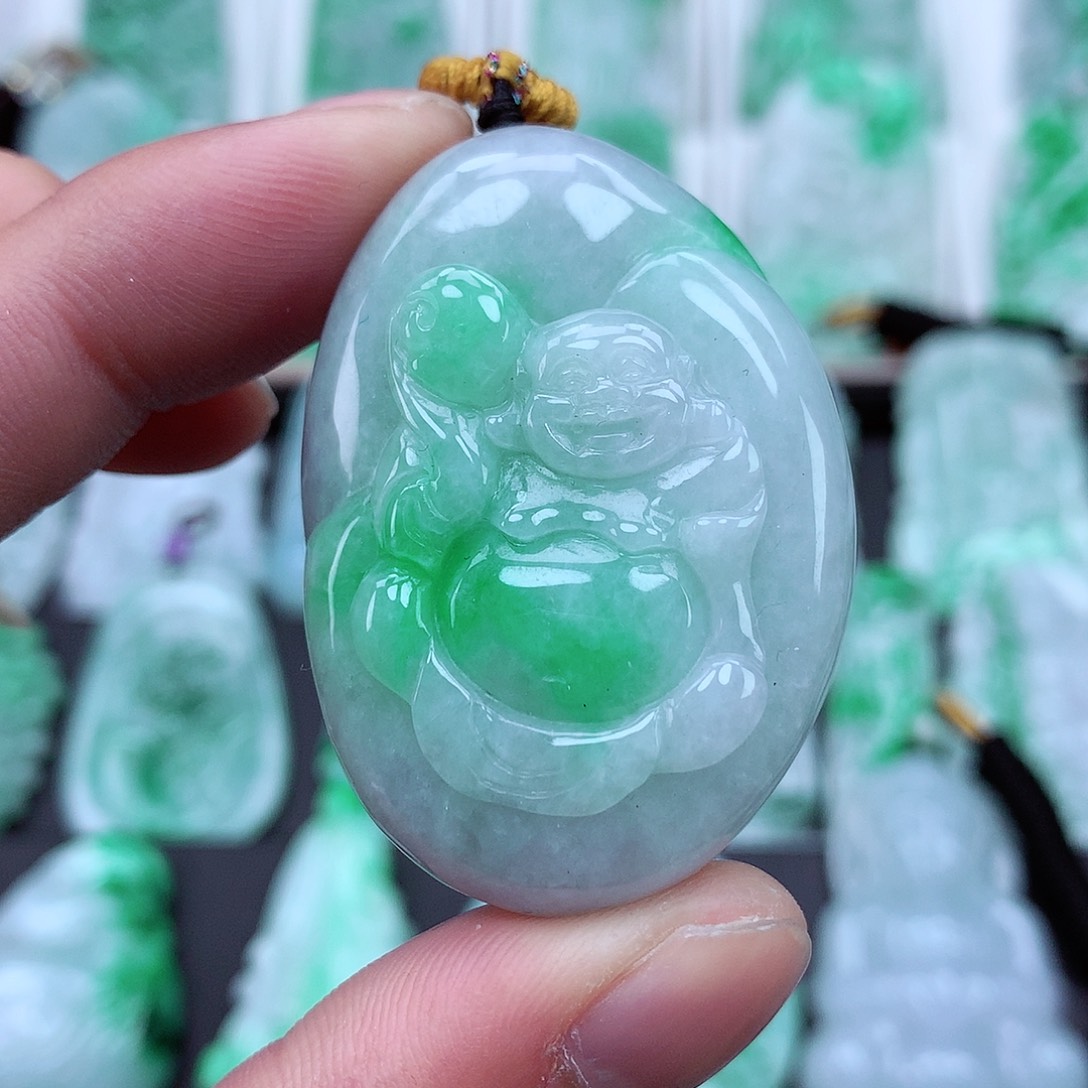 翡翠颈饰未镶嵌翡翠吊坠