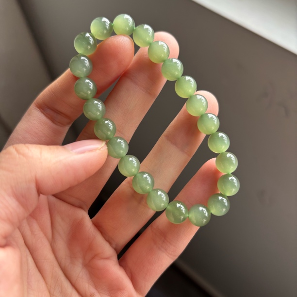 湖水绿卡8-10mm手串天然和田玉高级大气耐看送朋友礼物拍一发一