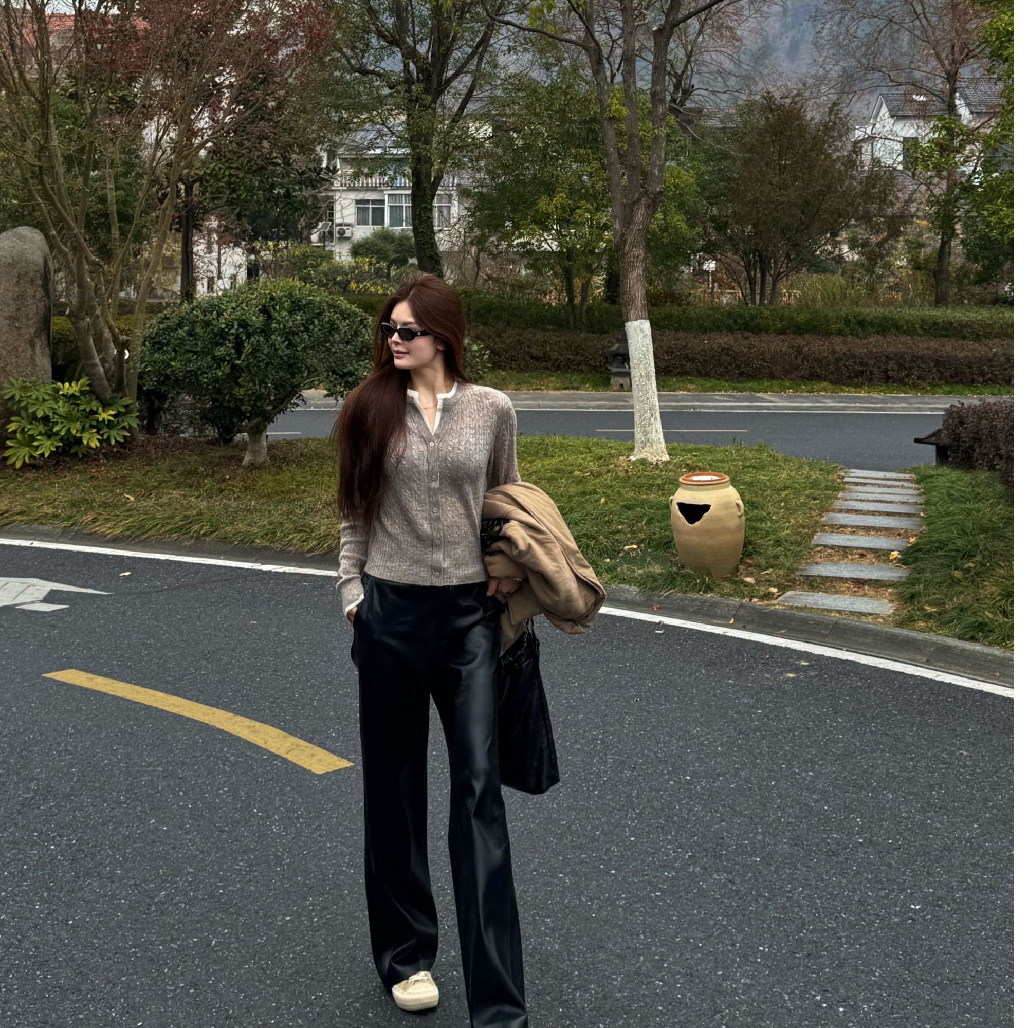 Amono-【时髦精】必备系列高腰款软糯有型皮裤