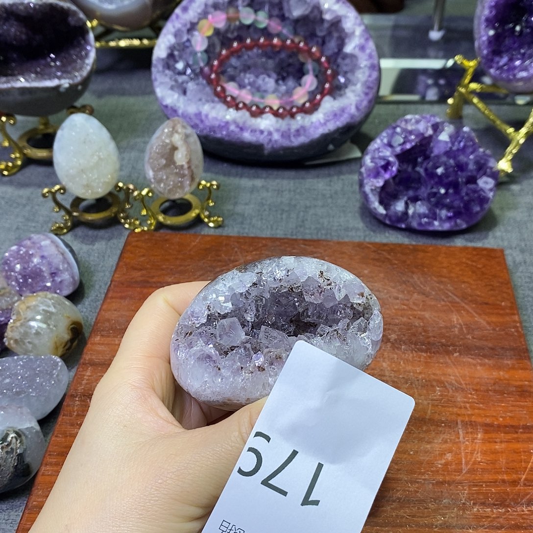 紫晶未镶嵌珠宝半成品