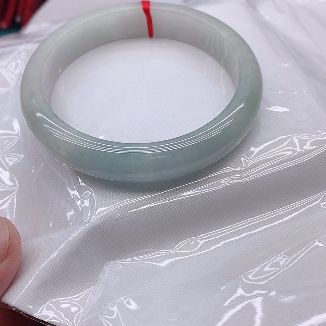 翡翠手镯未镶嵌小*?A088888888