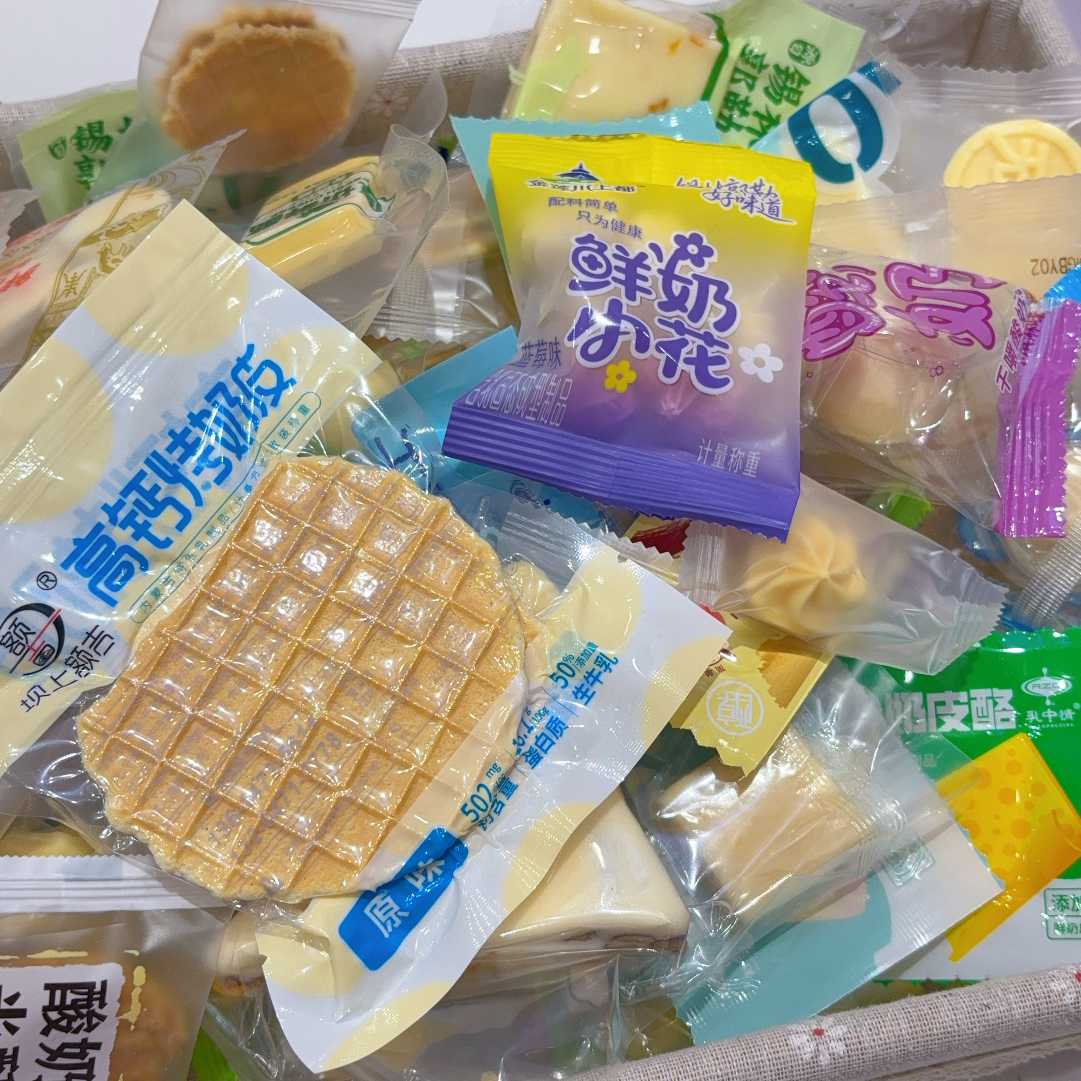 内蒙古特产烤奶皮鲜奶脆片酥脆可口营养丰富休闲零食