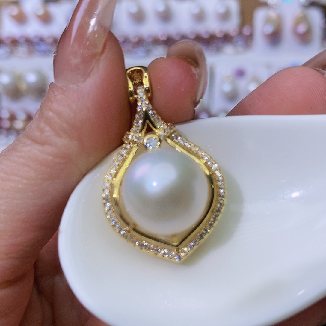 淡水珍珠颈饰合金