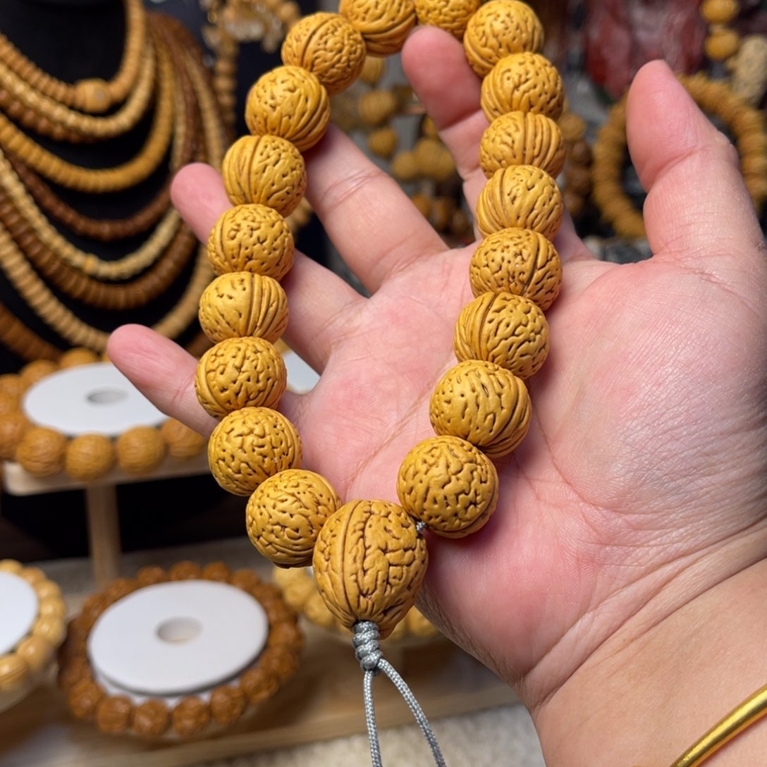 雷***字桃核皇冠19+手持粉丝福利