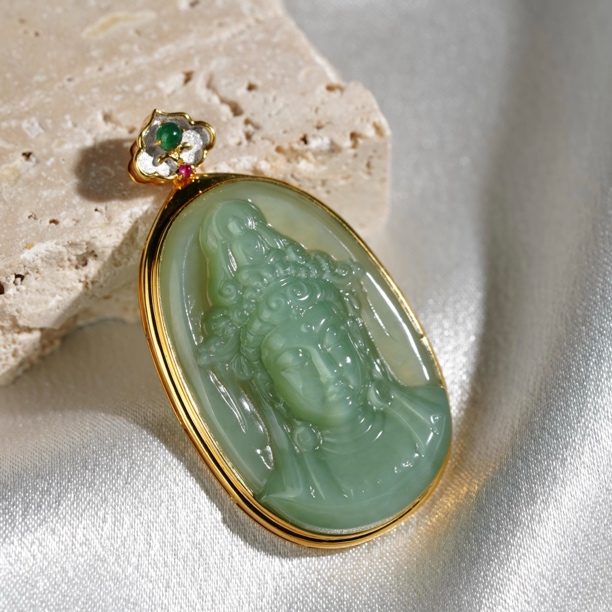 【鹿鸣】三无碍 | 18K金冰底粉青唐风观音吊坠赠绳35*23*9.5mmD45