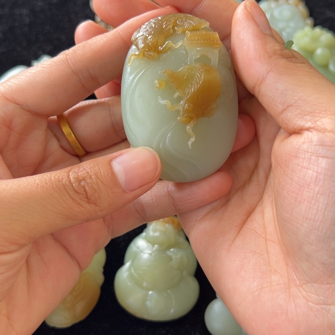 和田玉未镶嵌挂件