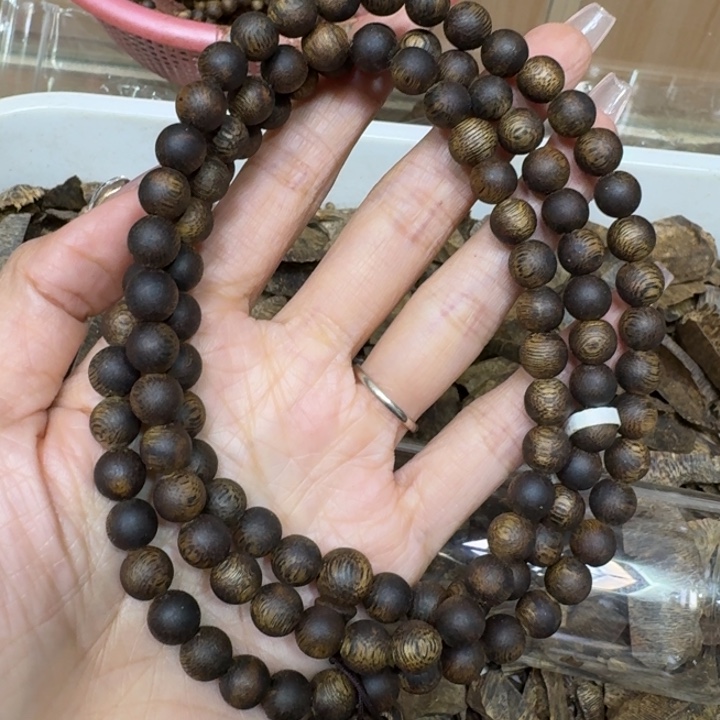 沉香手串绿棋沉浮一条