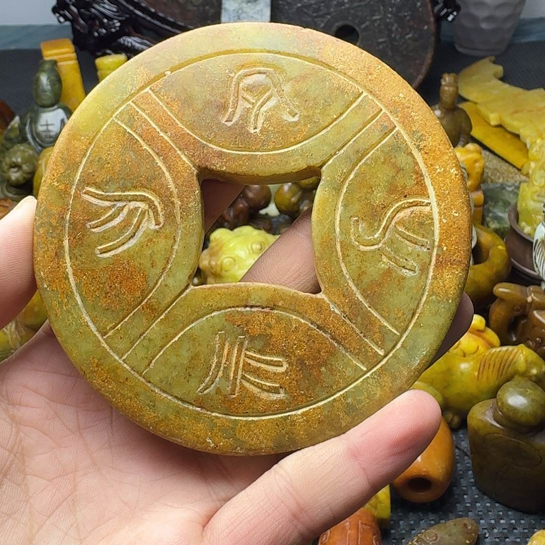 白玉菩提吊坠。。。