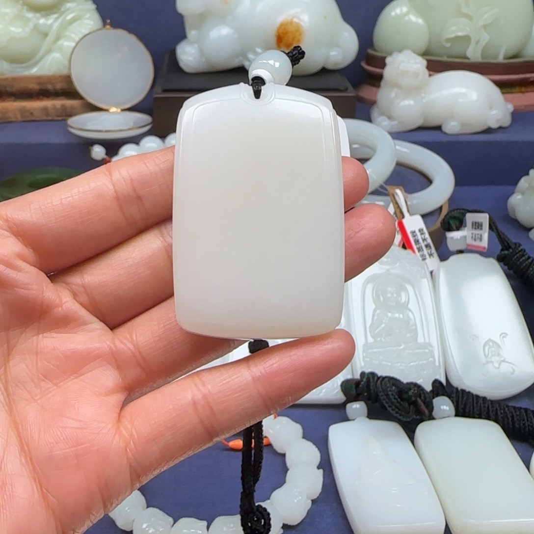 图***室和田玉未镶嵌挂件