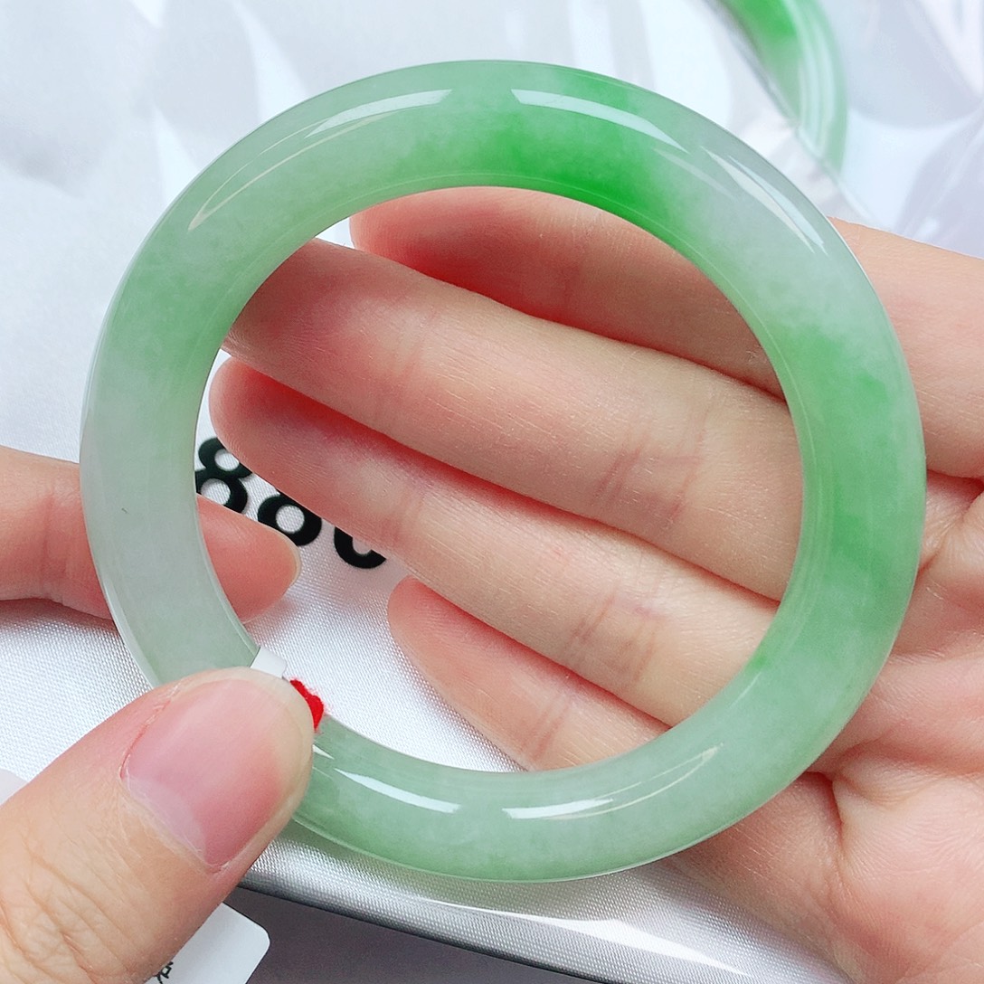 翡翠未镶嵌手镯抖音880