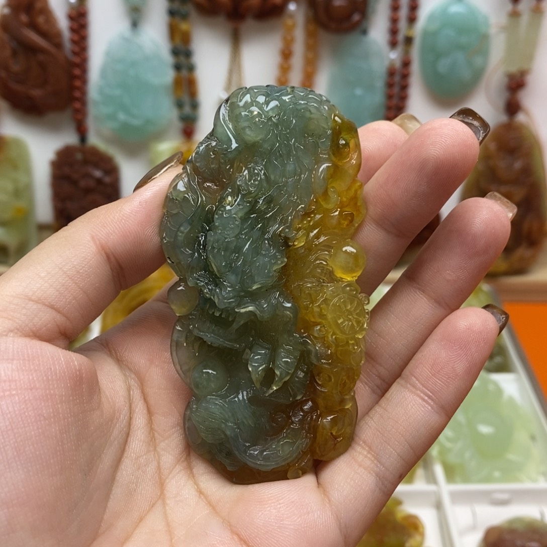 9***4蛇纹石玉未镶嵌颈饰