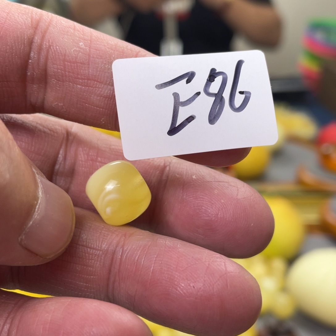 手链琥珀未镶嵌多样性发，发其中一件