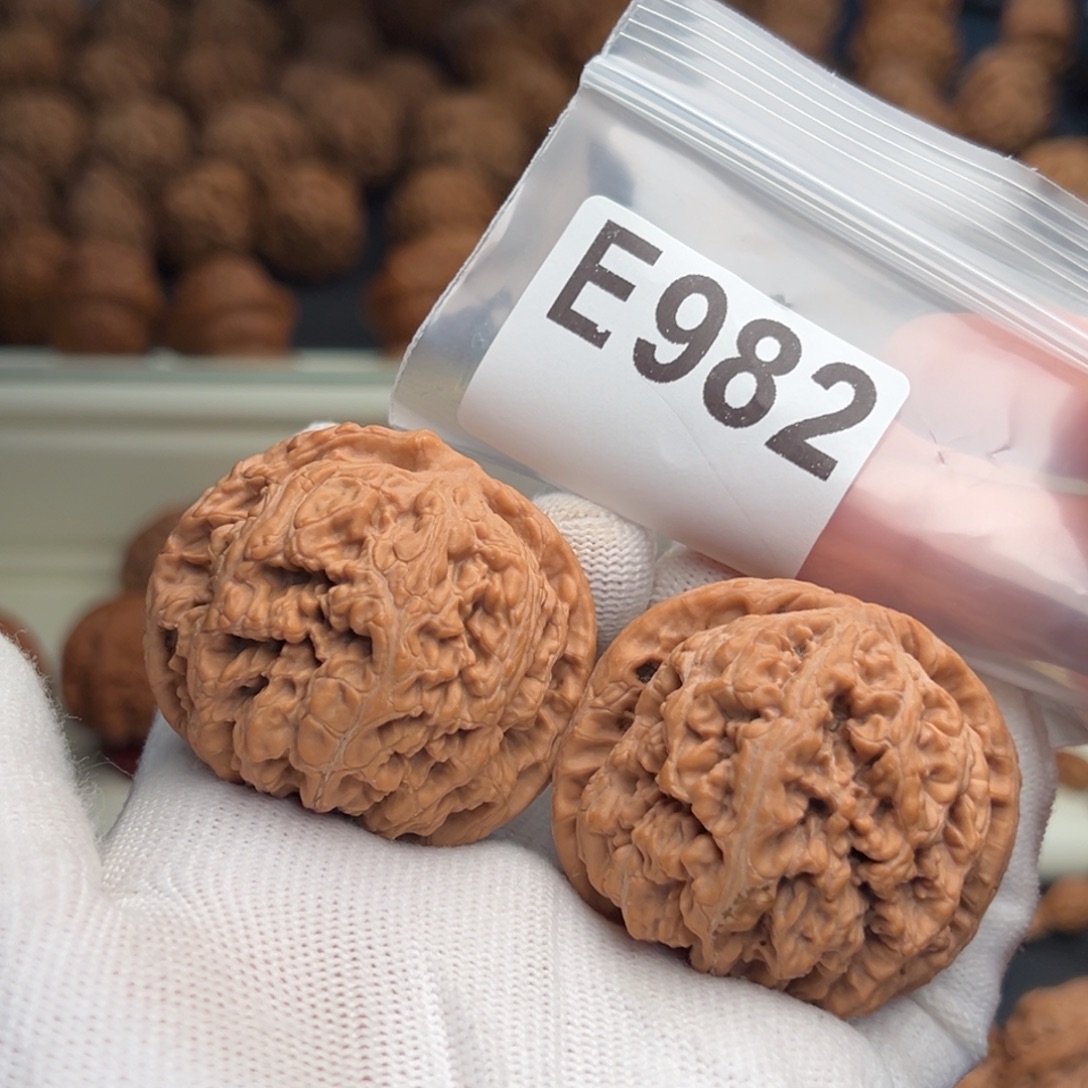 此***待文玩核桃手串E982毕业粗筋47