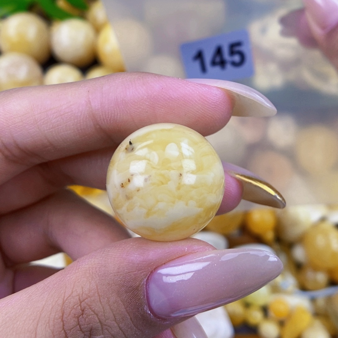 琥珀未镶嵌珠宝奇石20.6 粉