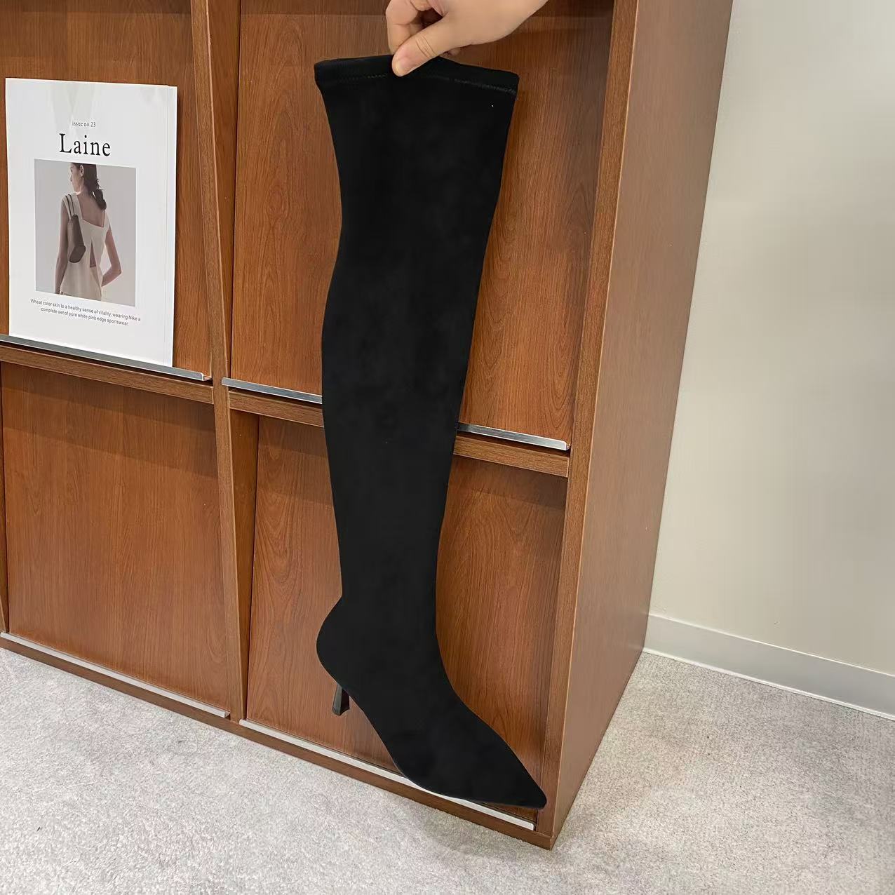 【小贝家】一代6厘米细跟尖头过膝靴加绒高跟绒面弹力靴长筒靴551X