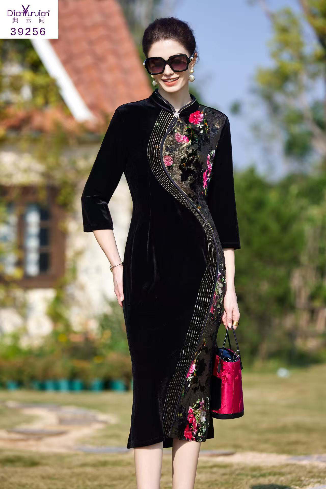 39256款典云间撞色拼接时尚款丝绒旗袍，