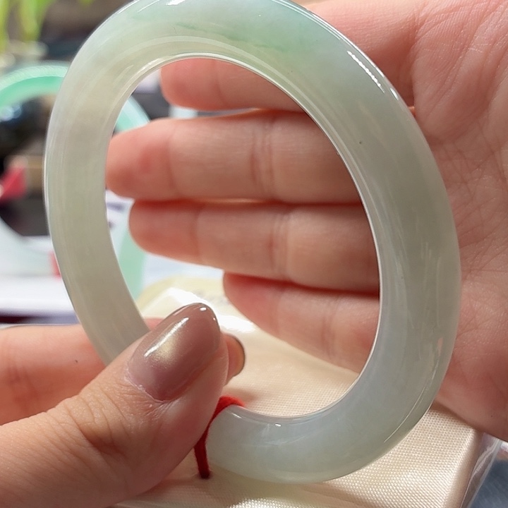 翡翠未镶嵌手镯54.6圈口（