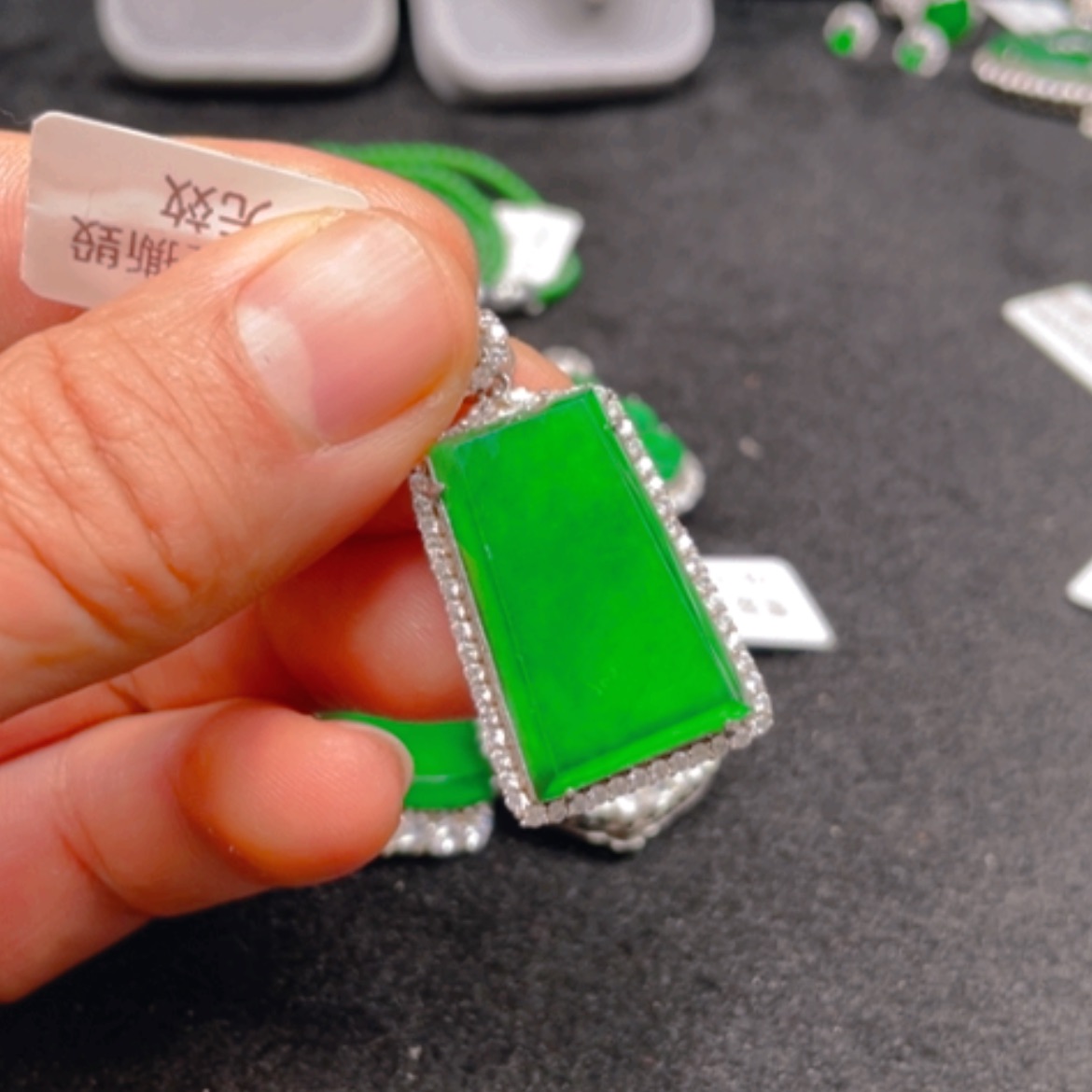 【闪购商品】翡翠颈饰银S925镶嵌吊坠