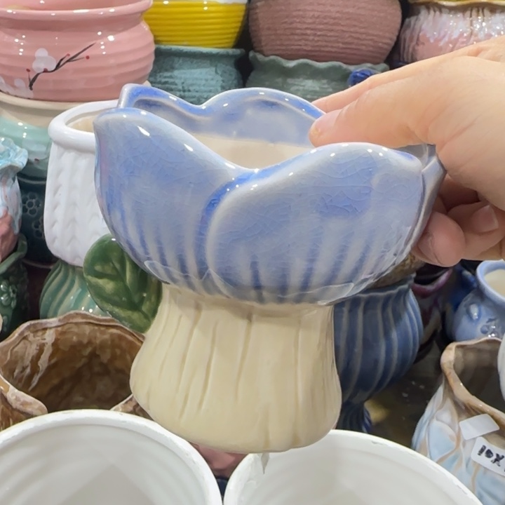 凑9块包邮，有孔，不清楚问客服