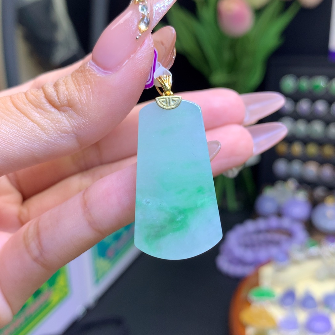 翡翠颈饰18K金镶嵌天然