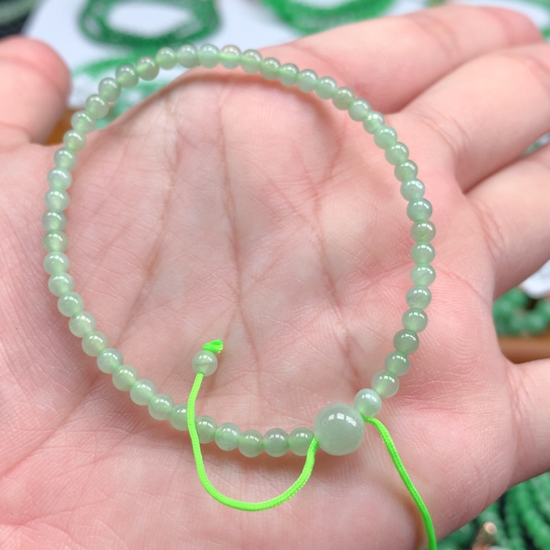 翡翠手链未镶嵌翡翠