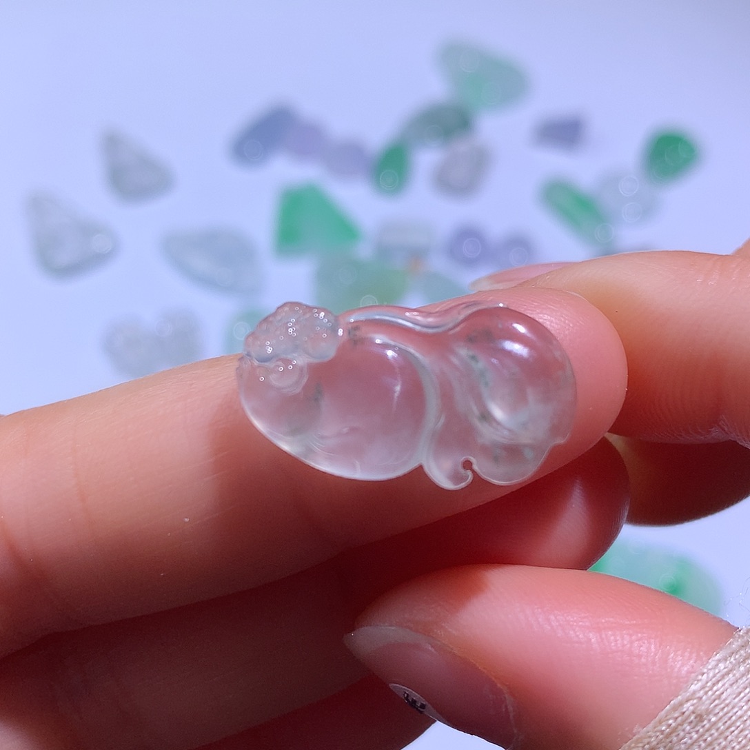 翡翠颈饰未镶嵌鱼