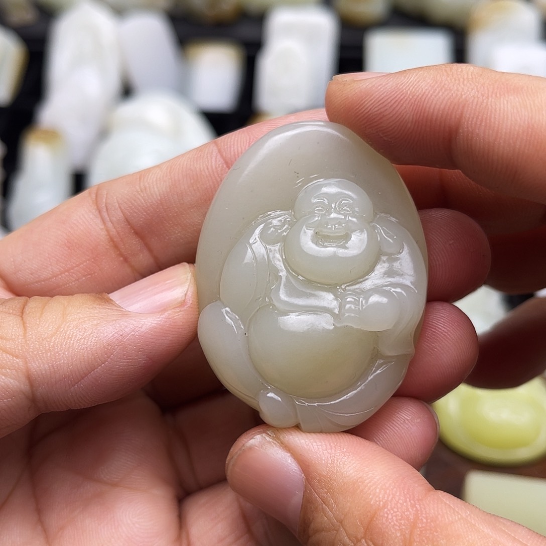 和田玉颈饰未镶嵌